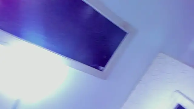 CristalsBlom's cam snapshot