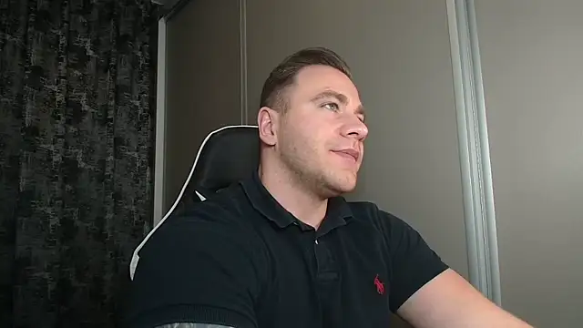 Thori92 live sex cam