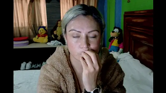 _Charlize_theron_'s cam snapshot