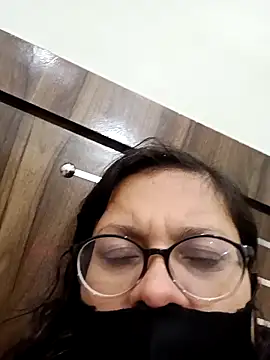 piryasharma005's cam snapshot