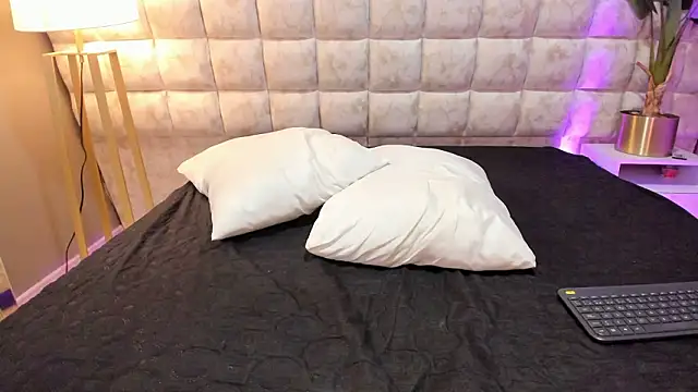 Atenea_Velle's cam snapshot