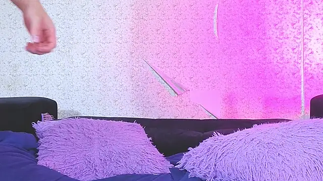 Ebony_and_boy_pm's cam snapshot