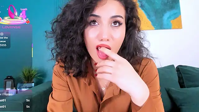 Maya_Rogerss's cam snapshot