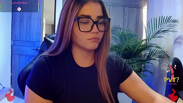 Lucia_star__'s cam snapshot