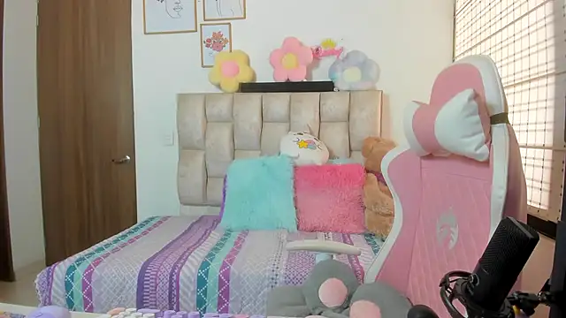 queenalexxa111's cam snapshot