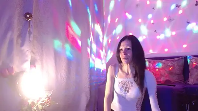 ElysaSun's cam snapshot