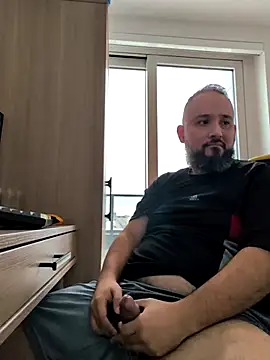 Hairy_bear86's cam snapshot