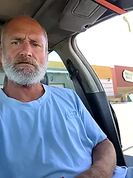 FloppyPickle4u's cam snapshot