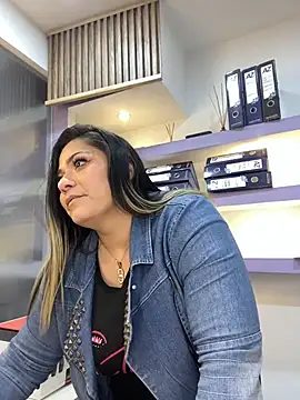 isabella_horney_'s cam snapshot