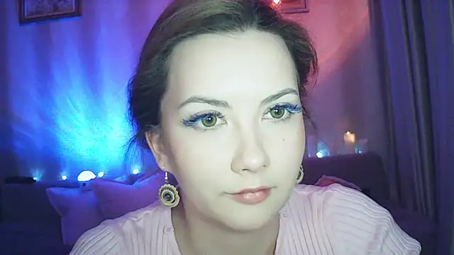 MoodieMira's cam snapshot