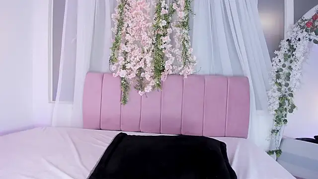 nicky_bonny18's cam snapshot