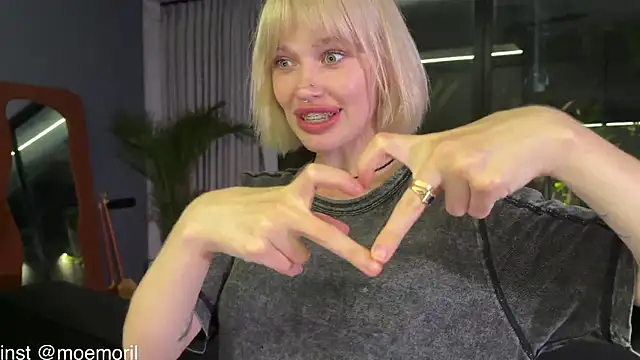 Golden_Aline's cam snapshot