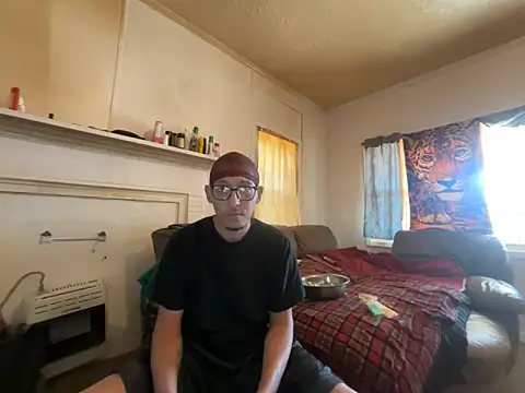 ThrowedWorldWide's cam snapshot