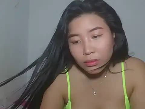 Zyeiii's cam snapshot