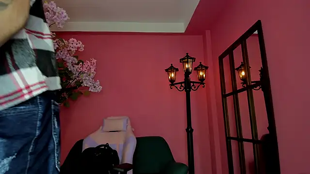 ArohomLester's cam snapshot