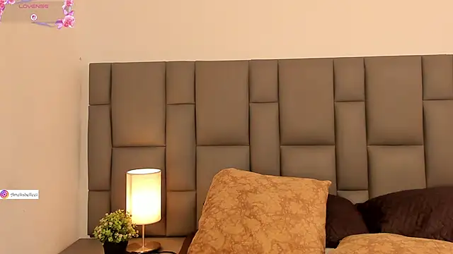 Amelie_Belle_'s cam snapshot