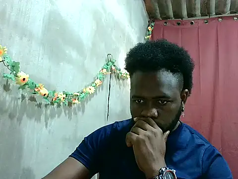 2ocmaxi's cam snapshot