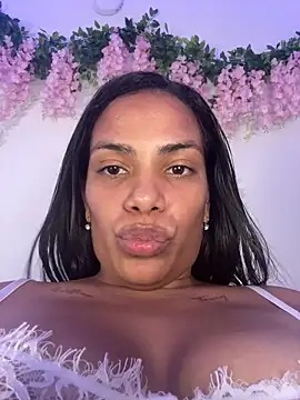 ArielleMillerr- live sex cam