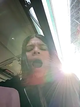 Layla-daring live sex cam