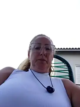 MILEIDE980's cam snapshot