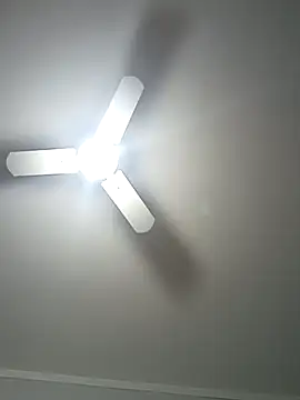 RaphinhaSanches's cam snapshot