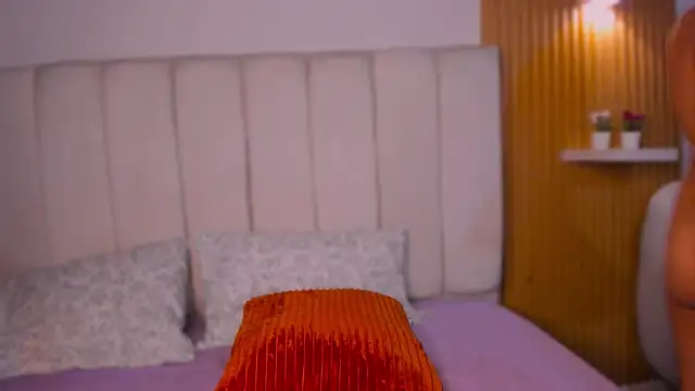 Lunita_naughty live sex cam