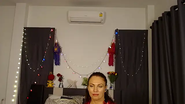 Mystery_Charm's cam snapshot