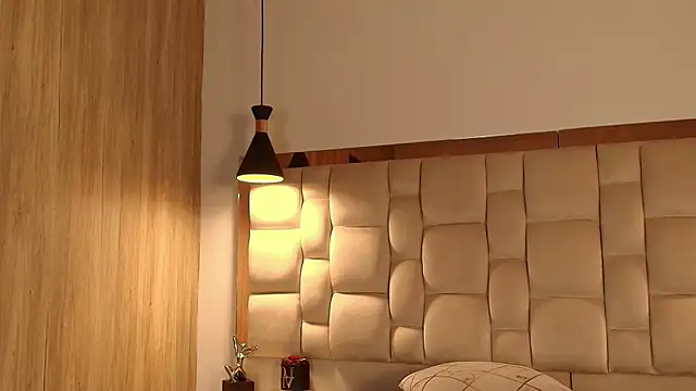 Emilia_Bons's cam snapshot