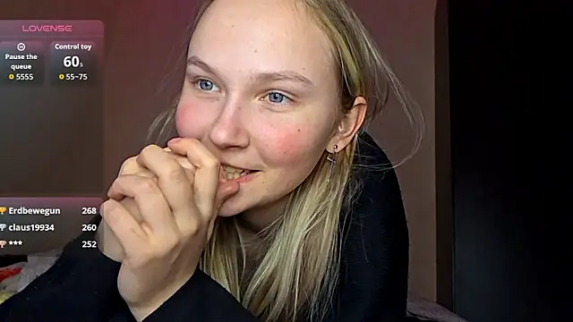 KarinRobertson's cam snapshot