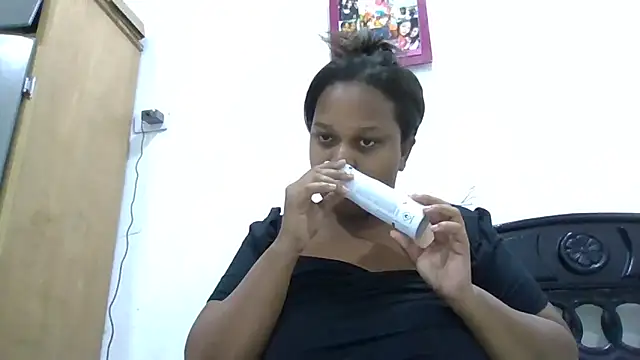 PerlaCurvasgrandes's cam snapshot