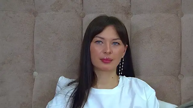 AlexandraBloom's cam snapshot