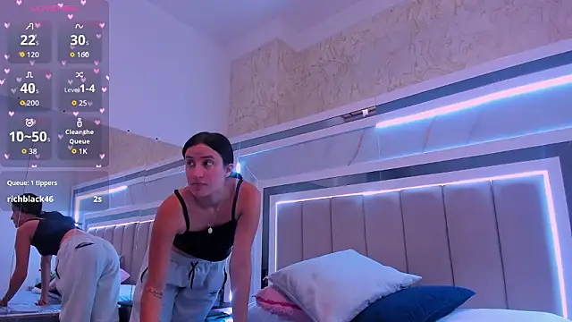 IsaBlue's cam snapshot