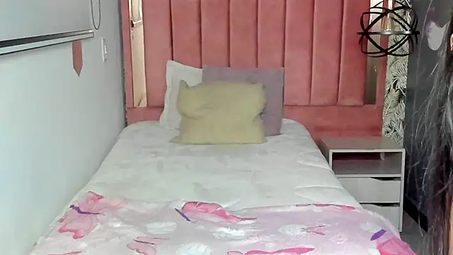 Connie_Bell's cam snapshot