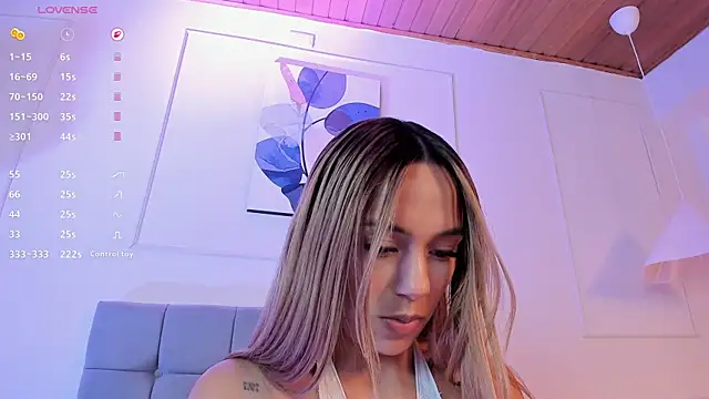 nikolevoshkie_'s cam snapshot