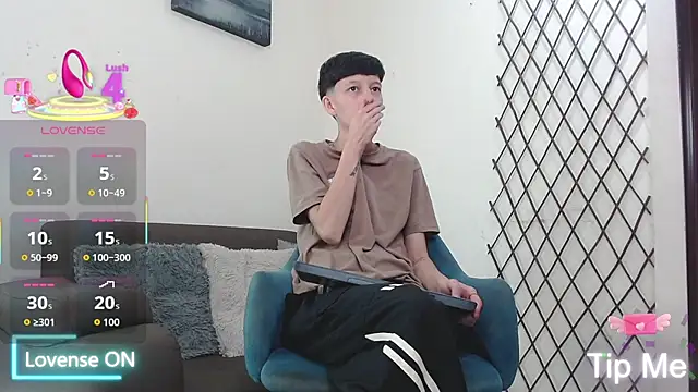 LiamBrown09's cam snapshot