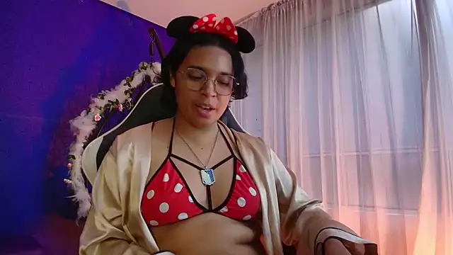 Emmapark_'s cam snapshot