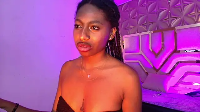 Queen_perla_'s cam snapshot