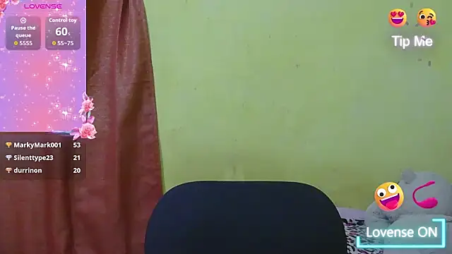 HornyAsian4uxx's cam snapshot