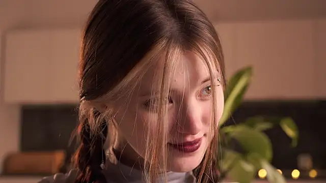 EleniRoeber's cam snapshot