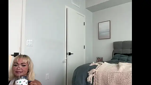 ElenaErickson live sex cam