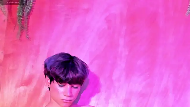 Leo_Glow live sex cam