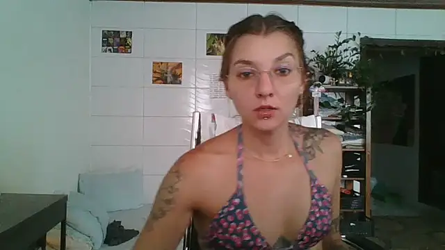 SweetyBabyDemon's cam snapshot