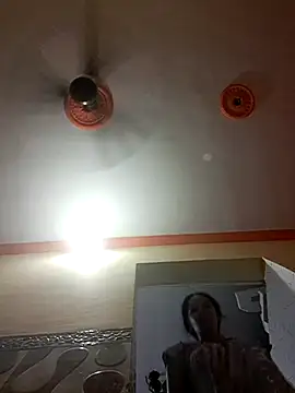 MILFybar live sex cam