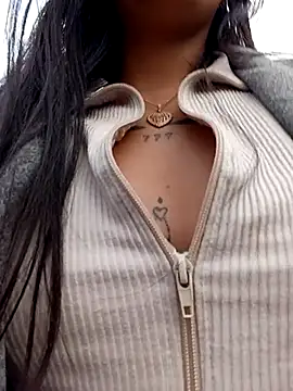 LunaHot_777 live sex cam