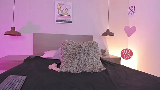 Katyrousee's cam snapshot