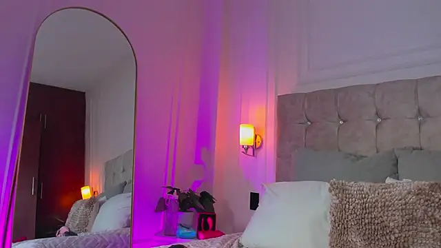 JasmineRoss_1's cam snapshot