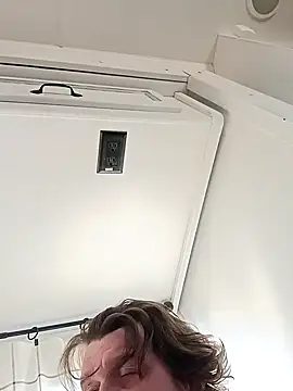 EZs_FuKRoOm live sex cam