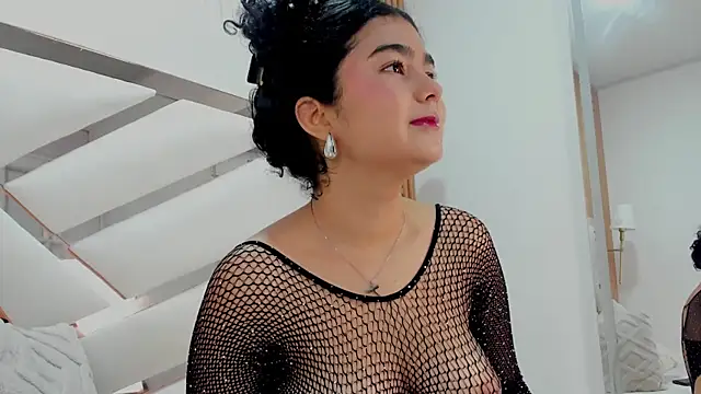 _Curly_Beauty's cam snapshot