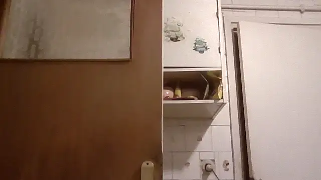 mariusica1@xh live sex cam