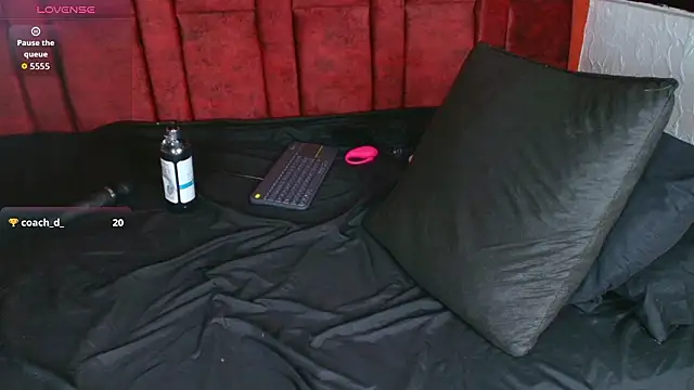 LilithVibe_'s cam snapshot